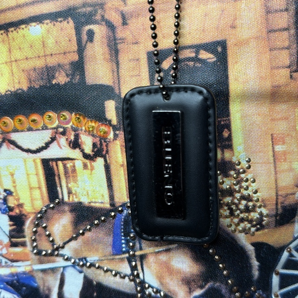 Bueno Lady with Horse & Carriage Embellished Large Shoulder Bag - Picture 8 of 14